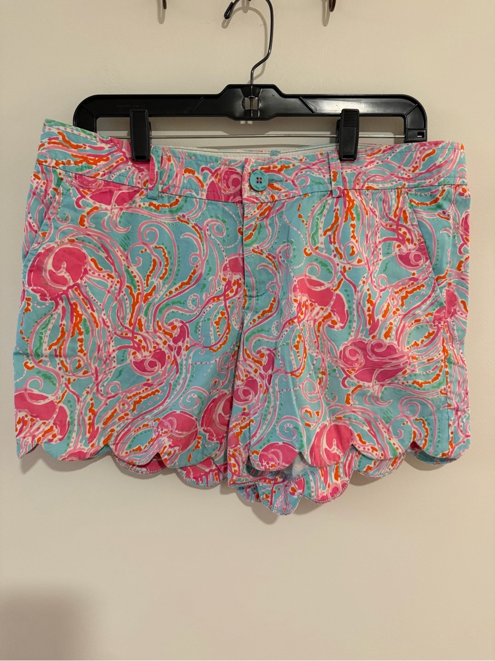 *EUC* Lilly Pulitzer “Jellies Be Jammin” The Buttercup Shorts w/ Scallop Hem